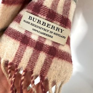 Burberry authentic scarf 100% cashmere